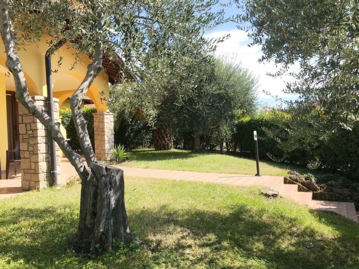 Villa The Sweet Rose With Pool Manerba del Garda Eksteriør billede