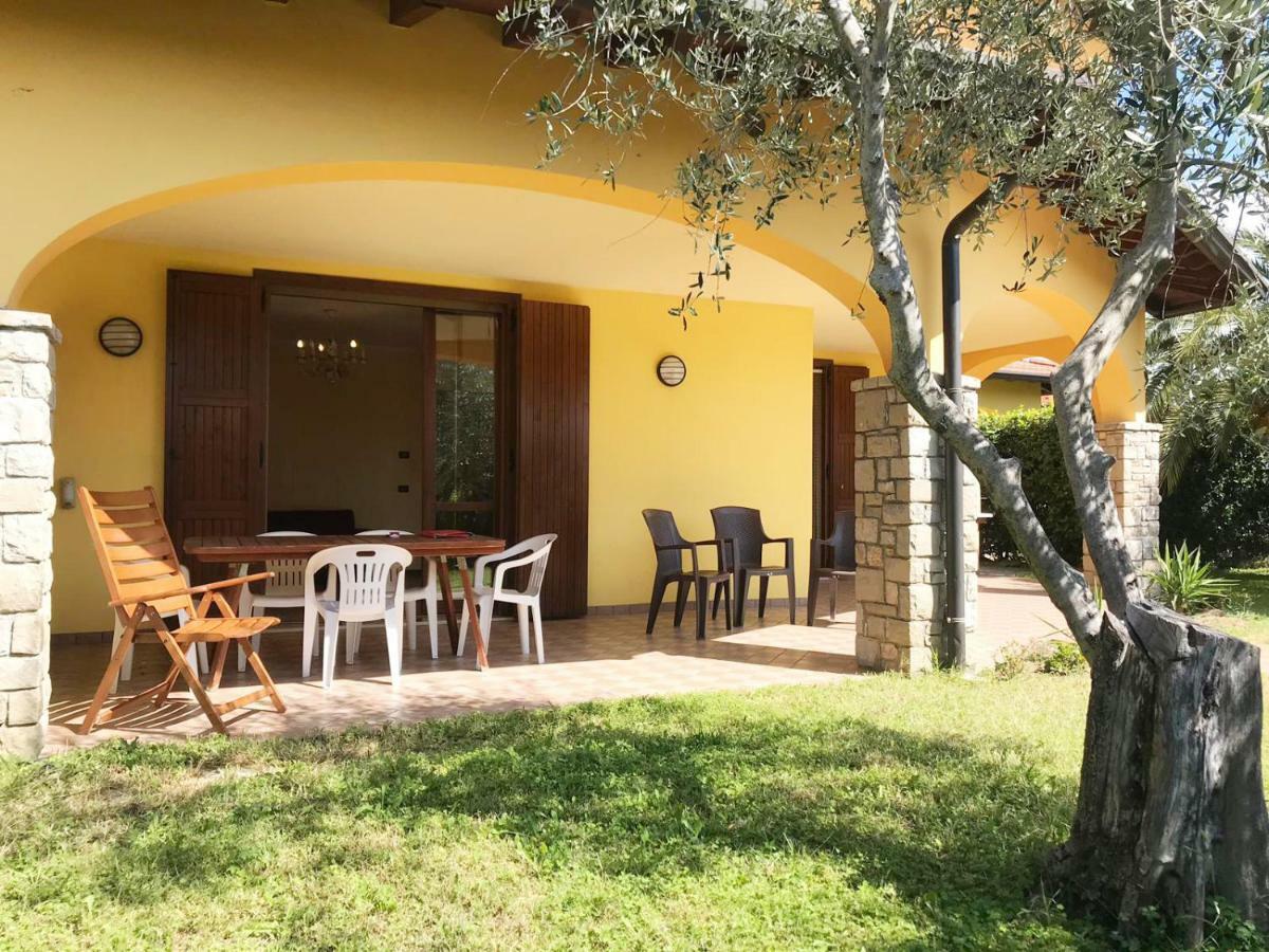 Villa The Sweet Rose With Pool Manerba del Garda Eksteriør billede